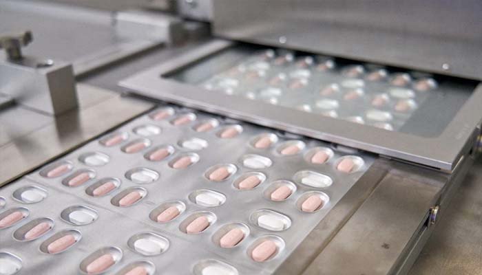 Britain to start rolling out Pfizer’s COVID-19 pill next month