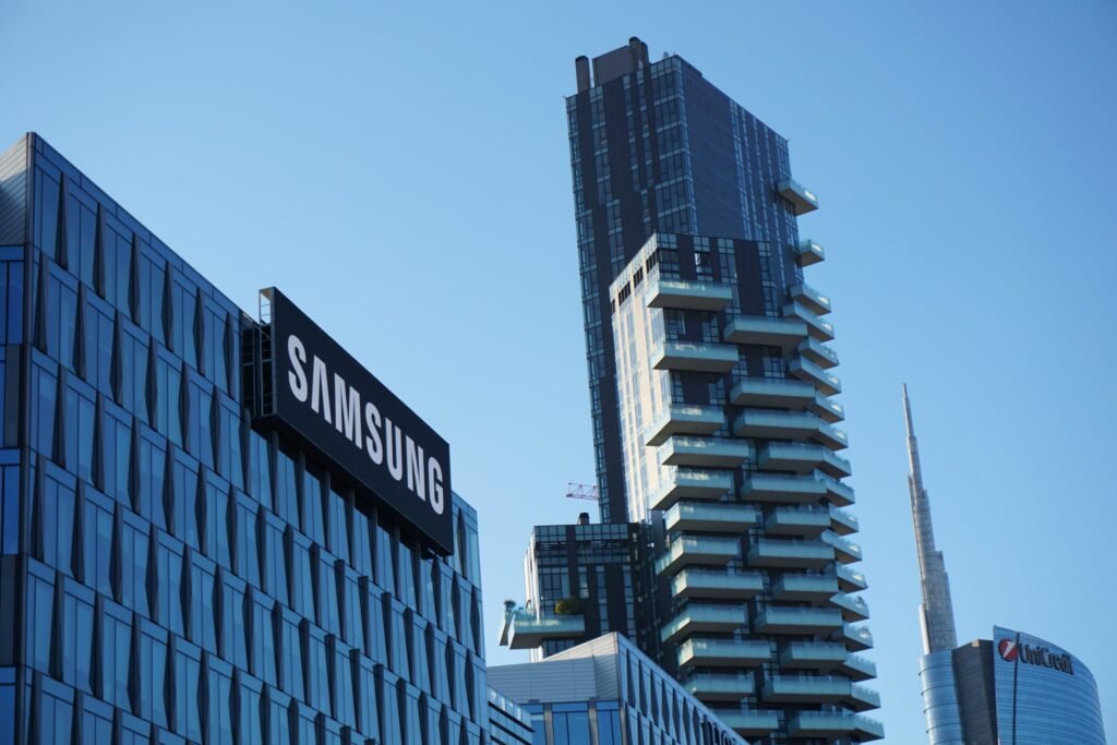 Samsung has started making flagship phones in Pakistan
