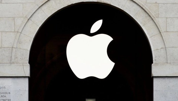 Apple plans to launch a low-cost 5G iPhone in March