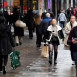 Britain’s pandemic modellers say future big waves of COVID are possible