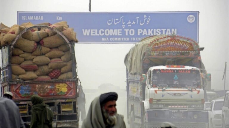 Government Allows Export of 14 Items to Afghanistan in Pakistani Rupees – Webeys