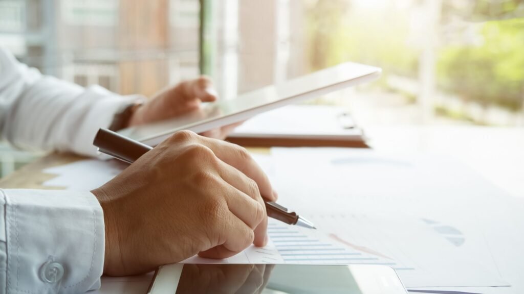 Electronic Signatures versus Advanced Signatures: What’s the Difference?