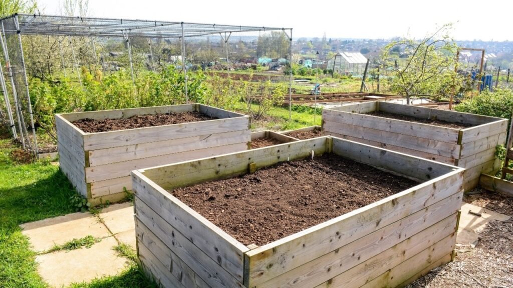 5 Ways of Making Picturesque Displays with Planter Boxes