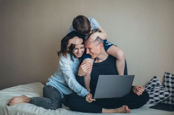 Internet Can Benefit Families