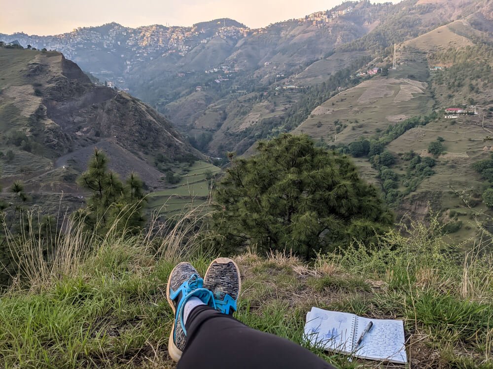 10 Tips To Write Creatively While Traveling