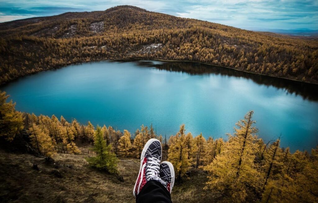 HOW I TRAVELED TO OVER 22 COUNTRIES BY LIVING A WORK + TRAVEL LIFESTYLE