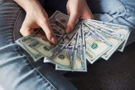 How To Maximize Your Earning Power in the Finance World