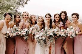 HOW TO CHOOSE BRIDESMAID DRESSES THAT COMPLEMENT YOUR WEDDING DRESS