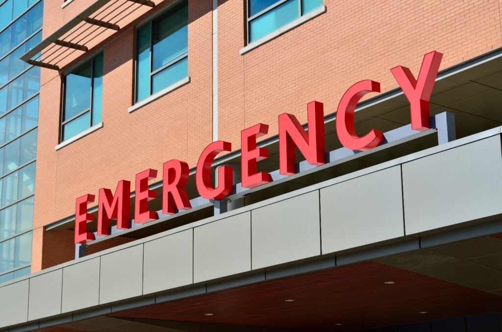 6 Signs You Need to Visit the ER