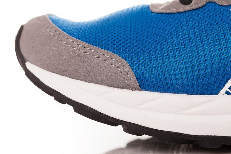 How to Spot a Fake Yeezy Foam Runners