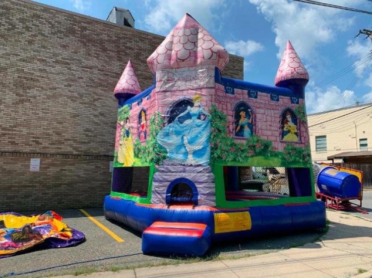 Bounce House Rentals Bring New Exhilaration to the Party
