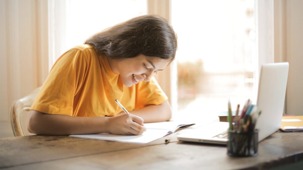 How to Get the Best College Essay Writing Help?