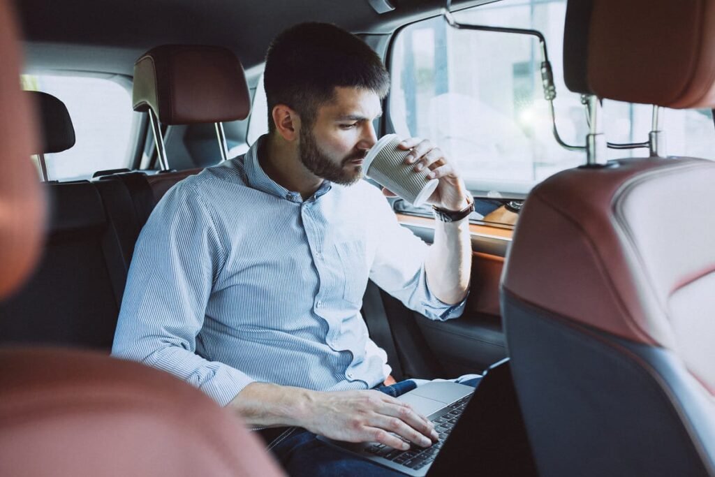 Top Reasons to Choose a Professional Limo Service to O’Hare Airport