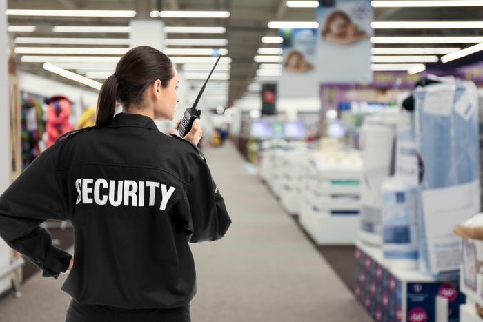 4 Easy Tips to Find the Best Security Guard