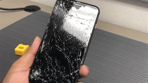 How much does it cost to fix a broken screen?