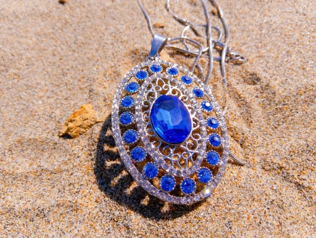 <strong>The Most Exquisite Diamond Pendant Chains to Spruce Up Your Look</strong>