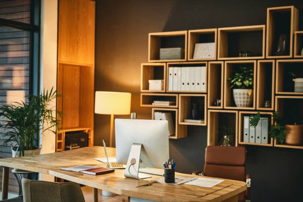 The Art of Executive Table Design: A Balance of Form and Function